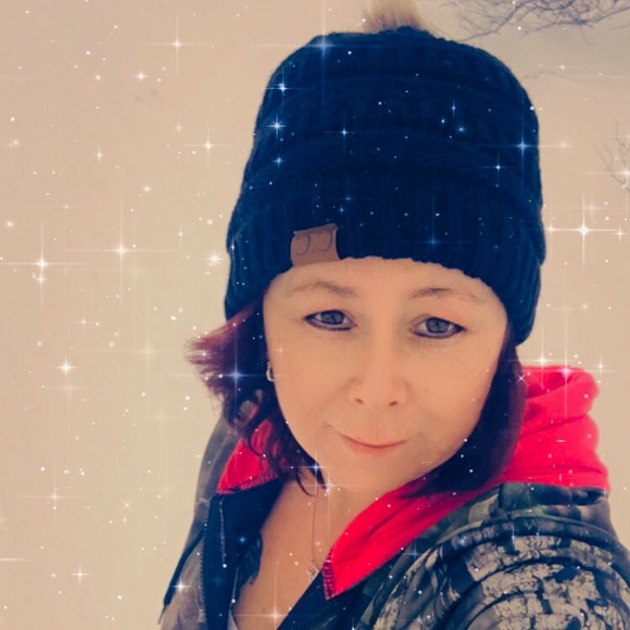 Meet your Posher, Claudette - Picture 1 of 1